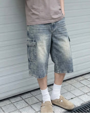 将图片加载到图库查看器,DWSE Pleat Cargo Bermuda Denim Pants Grey