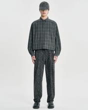 Load image into Gallery viewer, AJOBYAJO Cropped Sculpted Raglan Check Shirt Charcoal