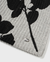Load image into Gallery viewer, Fallett Flower Graphic Beanie Grey