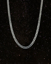 Load image into Gallery viewer, OOO Mini Ares SS Chain Necklace Silver