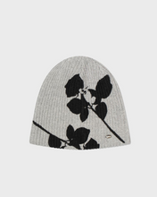 Load image into Gallery viewer, Fallett Flower Graphic Beanie Grey