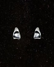 Load image into Gallery viewer, OOO Milla SS Earrings Silver