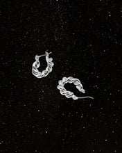 Load image into Gallery viewer, OOO Rope Hoop Earrings Silver