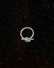 Load image into Gallery viewer, OOO Knot Ring Silver