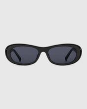 将图片加载到图库查看器,BLUE ELEPHANT Bonnie Sunglasses Black