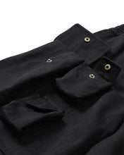 Load image into Gallery viewer, AJOBYAJO Cargo Shorts Black