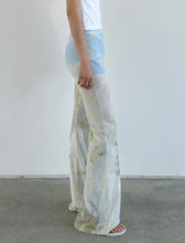Load image into Gallery viewer, Kijun Print Flared Pants Flower Print