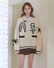 Load image into Gallery viewer, Fallett Drawing Garden Cowichan Knit Zip-Up Ivory