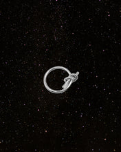 Load image into Gallery viewer, OOO Knot Ring Silver