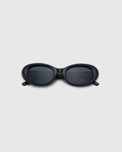 Load image into Gallery viewer, BLUE ELEPHANT Dind Sunglasses Black