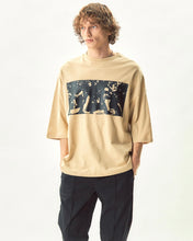 Load image into Gallery viewer, Tee Library Crowd T-shirt Off White