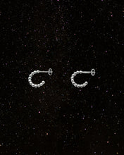 Load image into Gallery viewer, OOO Droplet SS Hoop Earrings Silver