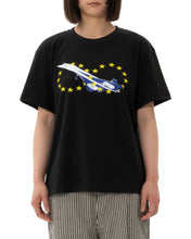 Load image into Gallery viewer, Acceptance Letter Kiss And Fly T-shirt Black