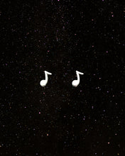Load image into Gallery viewer, OOO Music Note SS Earrings Silver