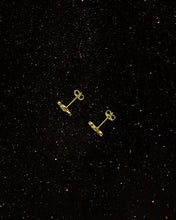 Load image into Gallery viewer, OOO Treble SS Earrings Gold