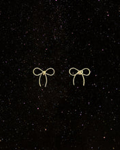 Load image into Gallery viewer, OOO Ribbon Earrings Gold