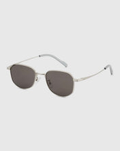 Load image into Gallery viewer, BLUE ELEPHANT Betal-S Silver