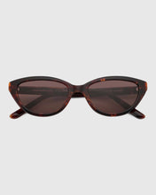 将图片加载到图库查看器,BLUE ELEPHANT Delma Sunglasses Leopard