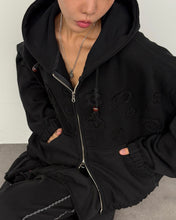 Load image into Gallery viewer, PLASMA SPHERE Floral Applique Hooded Jumper Black