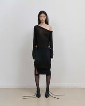 Load image into Gallery viewer, OJOS Curved Cut Layered Tee Black