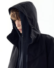 将图片加载到图库查看器,BLR Mesh Panelled Jacket Black