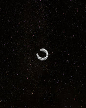 Load image into Gallery viewer, OOO Chain Earcuff Silver
