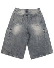 将图片加载到图库查看器，DWSE Pleat Cargo Bermuda Denim Pants Grey
