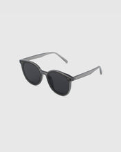 Load image into Gallery viewer, BLUE ELEPHANT Han Sunglasses Grey Crystal
