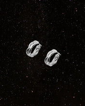 Load image into Gallery viewer, OOO Aion SS Hoop Earrings Silver
