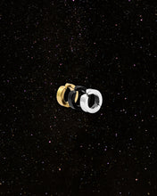 Load image into Gallery viewer, OOO Basic SS Earcuff Black
