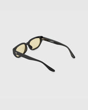 Load image into Gallery viewer, BLUE ELEPHANT Smize Sunglasses Yellow Tint
