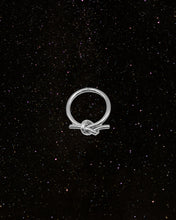 Load image into Gallery viewer, OOO Knot Ring Silver
