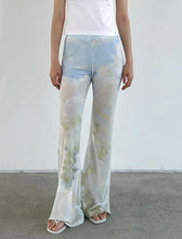 Load image into Gallery viewer, Kijun Print Flared Pants Flower Print
