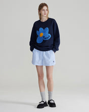 Load image into Gallery viewer, Fallett Boucle Flower Sweatshirt Navy
