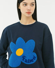 Load image into Gallery viewer, Fallett Boucle Flower Sweatshirt Navy
