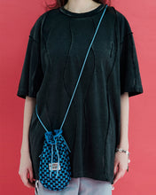 Load image into Gallery viewer, UNALLOYED Mesh Knit String Bag Blue
