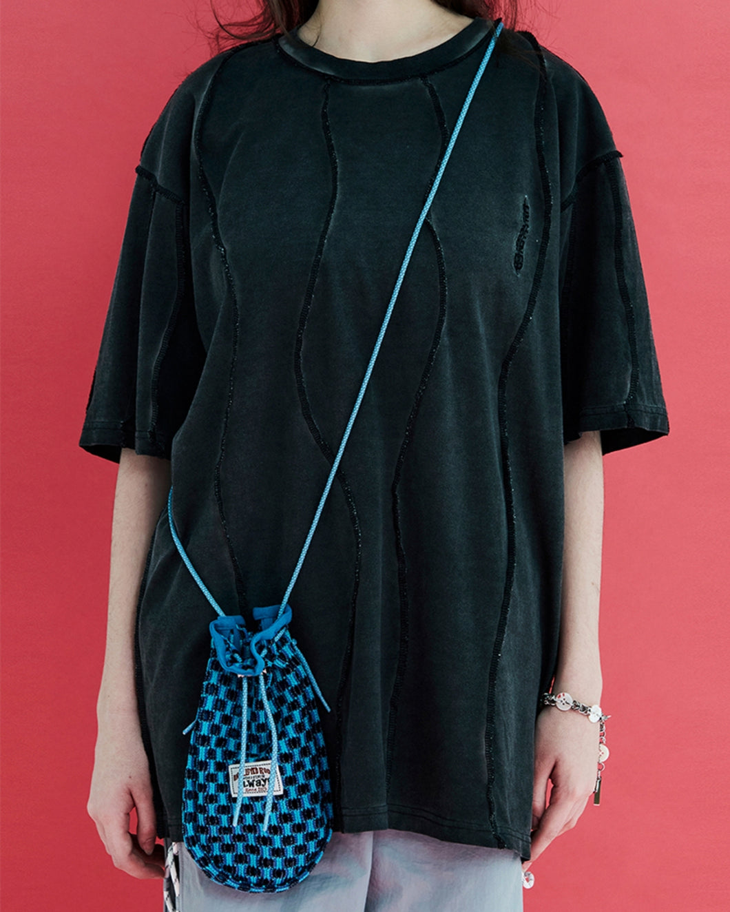UNALLOYED Mesh Knit String Bag Blue