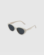 Load image into Gallery viewer, BLUE ELEPHANT Bibi Sunglasses Beige
