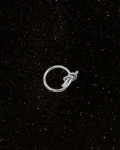 Load image into Gallery viewer, OOO Knot Ring Silver

