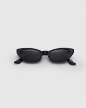 Load image into Gallery viewer, BLUE ELEPHANT Trinity Sunglasses Black
