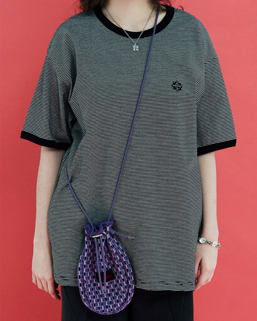 UNALLOYED Mesh Knit String Bag Purple