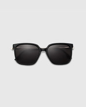 Load image into Gallery viewer, BLUE ELEPHANT Becky Sunglasses Black
