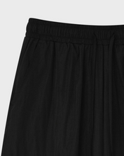 Load image into Gallery viewer, Fallett Parachute Cargo Banding Pants Black
