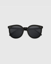 Load image into Gallery viewer, BLUE ELEPHANT Han Sunglasses Black
