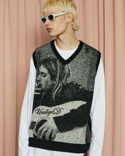 Load image into Gallery viewer, UNALLOYED Graphic Knit Vest Black
