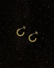 Load image into Gallery viewer, OOO Droplet SS Hoop Earrings Gold
