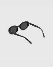 Load image into Gallery viewer, BLUE ELEPHANT Etty Sunglasses Black
