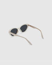 Load image into Gallery viewer, BLUE ELEPHANT Bibi Sunglasses Beige
