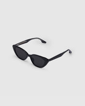 Load image into Gallery viewer, BLUE ELEPHANT Roan Sunglasses Black
