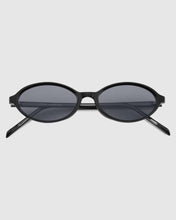 将图片加载到图库查看器，BLUE ELEPHANT Hug-S Sunglasses Black
